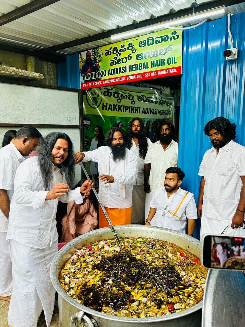 HAKKI PIKKI ADIVASI NEELAMBARI HERBAL HAIR OIL