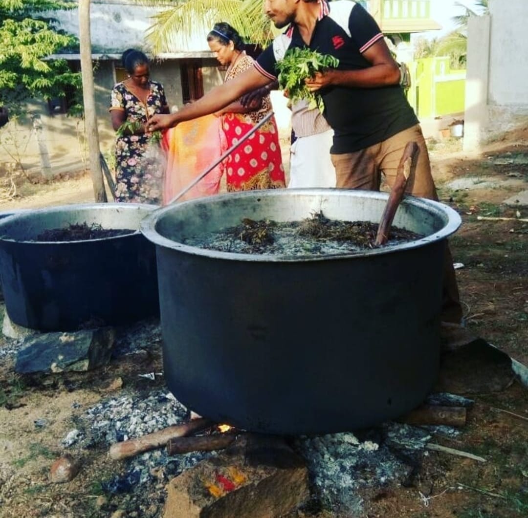 HAKKI PIKKI ADIVASI NEELAMBARI HERBAL HAIR OIL